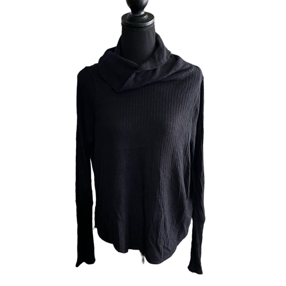 We the Free black cowl neck long sleeve size  medium